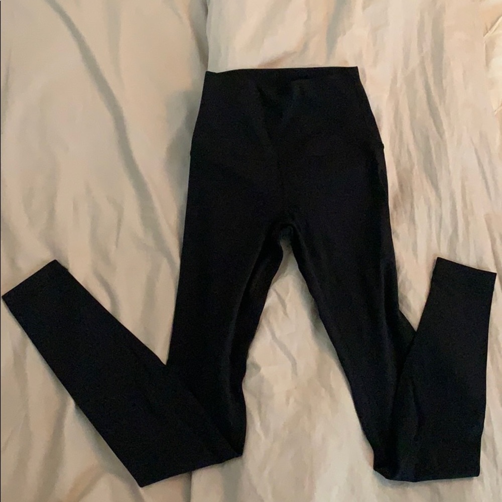 Black Lululemon tights